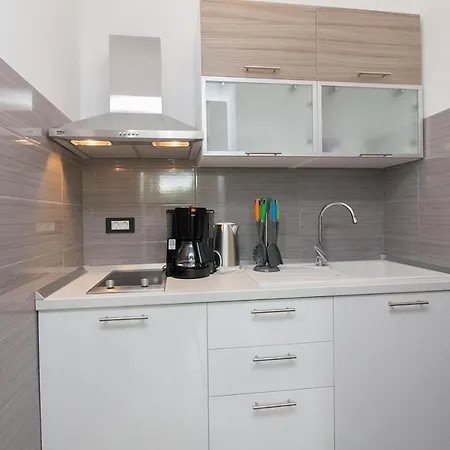Apartment Modern 2 Bdr & 2 Bathroom App With Sea View, 077 *