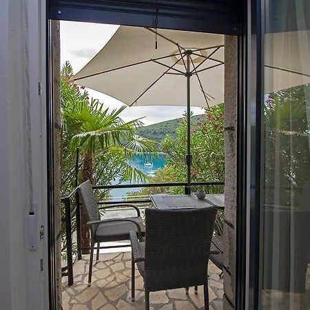 Apartment Modern 2 Bdr & 2 Bathroom App With Sea View, 077 *