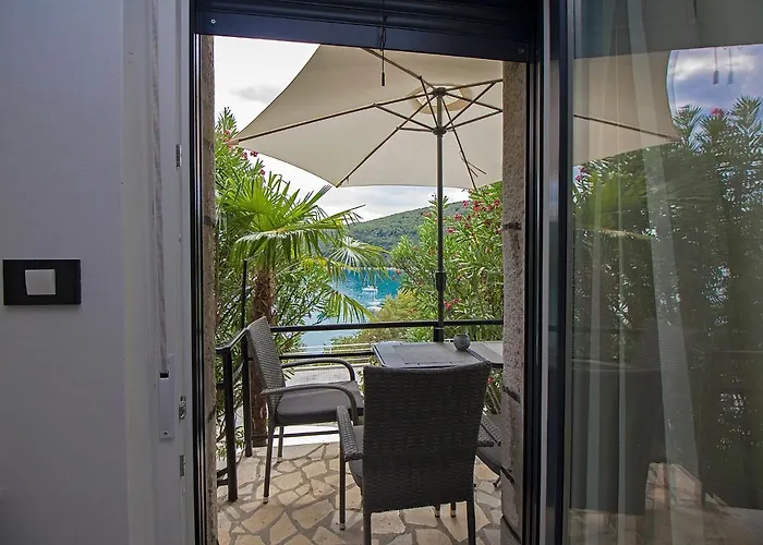 Appartement Modern 2 Bdr & 2 Bathroom App With Sea View, 077 *