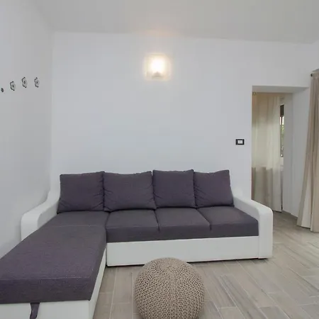 Modern 2 Bdr & 2 Bathroom App With Sea View, 077 Daire Rabac